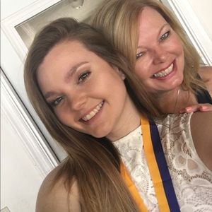 Meet your Posher, Lauren